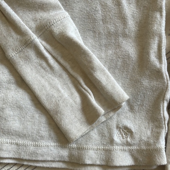 Long sleeve cream wardrobe essential top - Picture 2 of 3